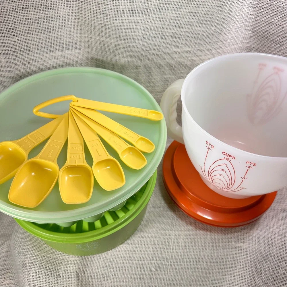 Tupperware vintage kitchen